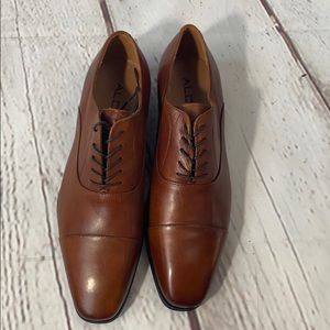 Knaggs Cap Toe Oxfords